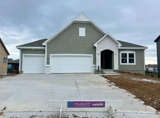 18805 Skyview Ln, Spring Hill, KS 66083