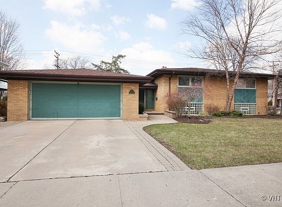 2nd image of 1142 Robinhood Ln