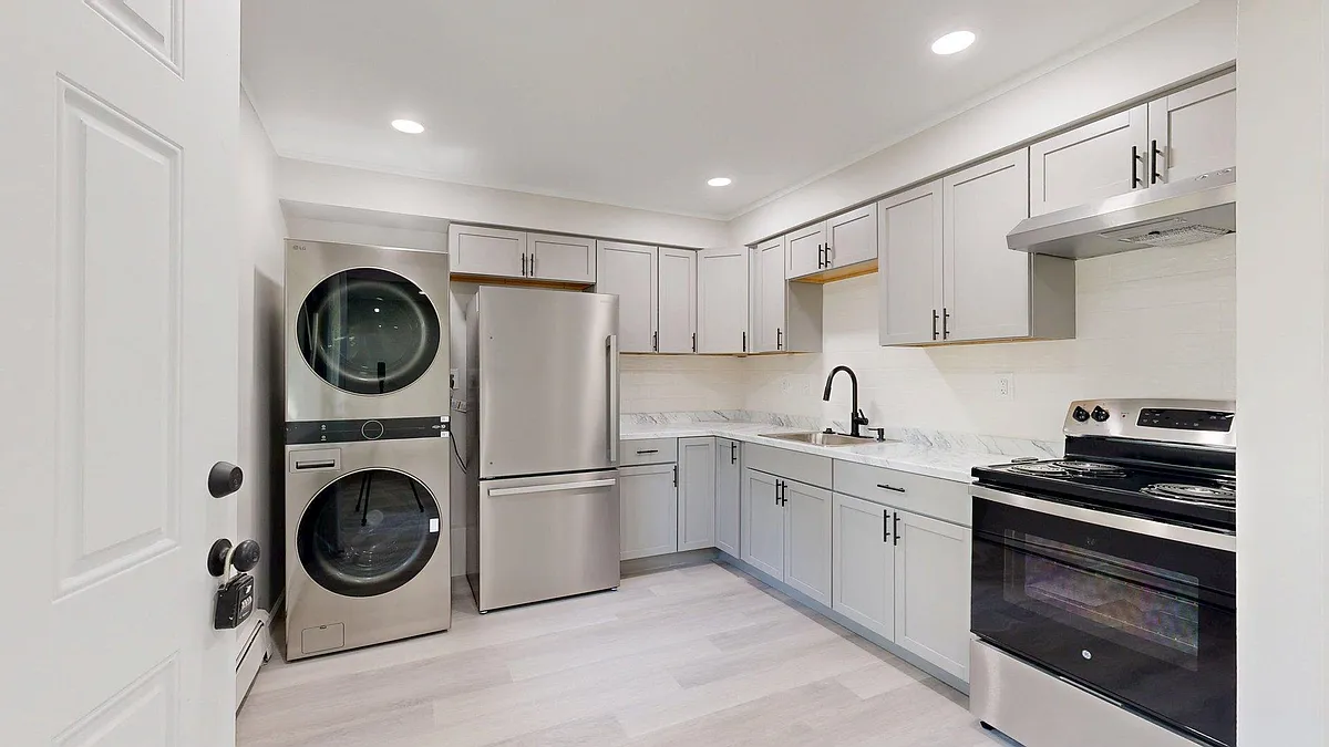 Building Photo - 122 Allen Dr #1