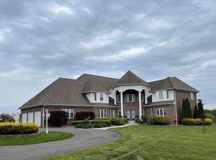 13244 N Coonhunters Rd, Batesville, IN 47006