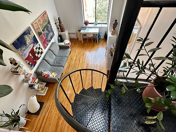 5th image of 220 W 14th St APT 5B