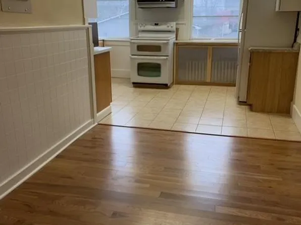 320 Broad St Rear 3, Milford, PA 18337