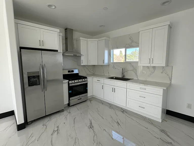8581 Stanford Ave — Photo 8