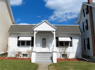 35 N 6th St, Emmaus, PA 18049