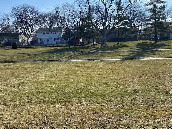 4th image of 1261 E Carpenter Dr