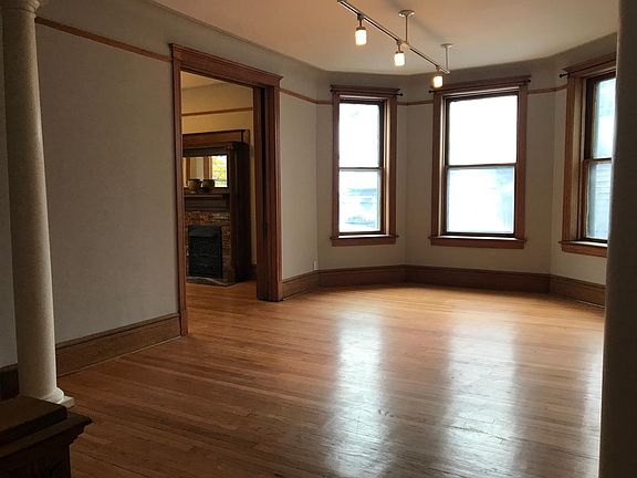 5th image of 2836 N Sheffield Ave #3