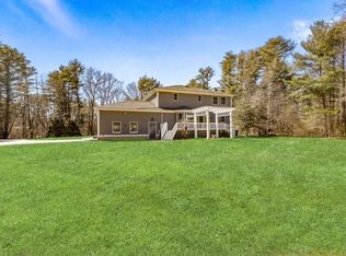 21 Clapp Rd, Rochester, MA 02770