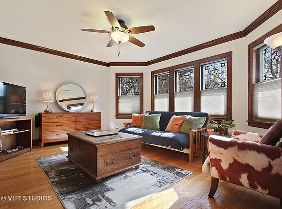 2nd image of 5648 N Melvina Ave