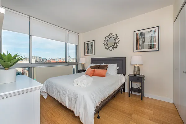 Rented by Kahen Properties | media 29