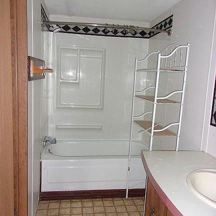 3rd image of 1215 Riverdale Dr