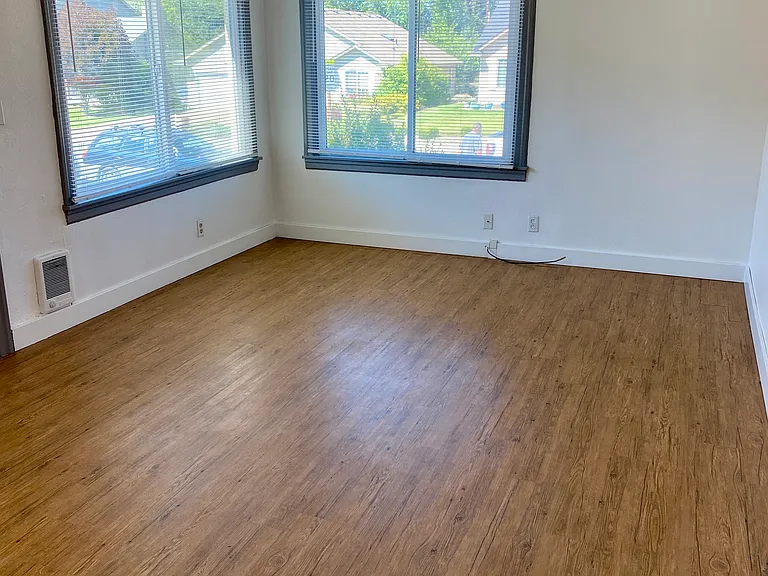 106 N Sampson St #1 — Photo 5