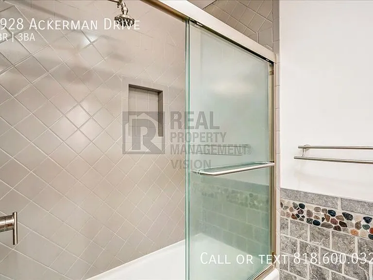3928 Ackerman Dr — Photo 32