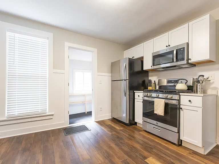 716 Coit Ave NE — Photo 12