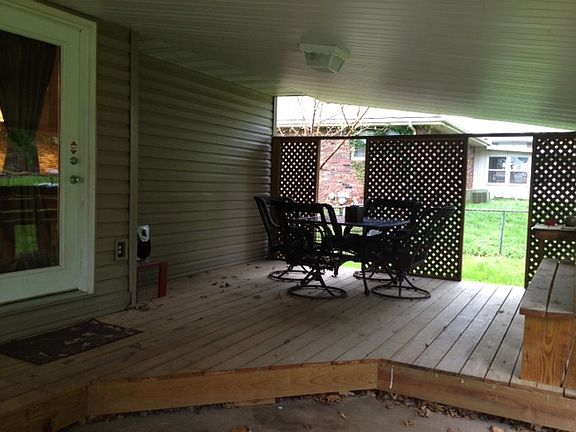 3rd image of 1923 E Arlington Dr