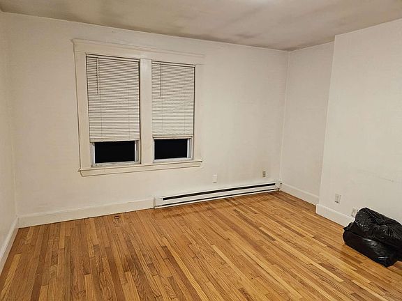 4th image of 111 Glenwood St APT 2L