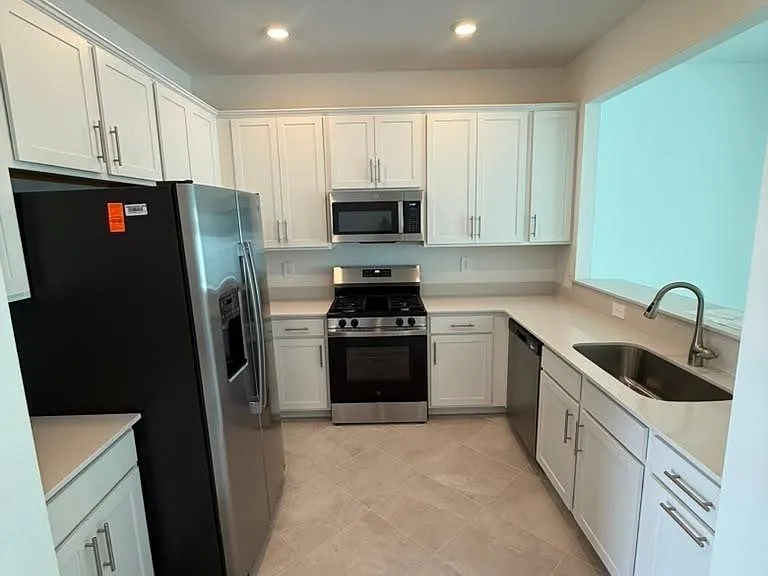 14804 Bluewater Rd — Photo 3