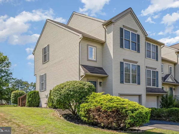 53 Woodmyre Ln, Enola, PA 17025