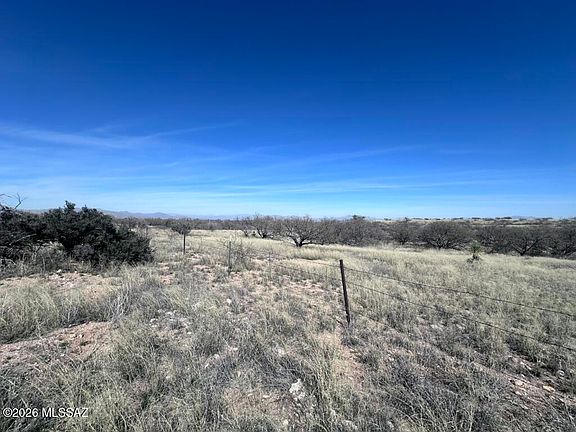 4th image of 1629 S Whaley Rd