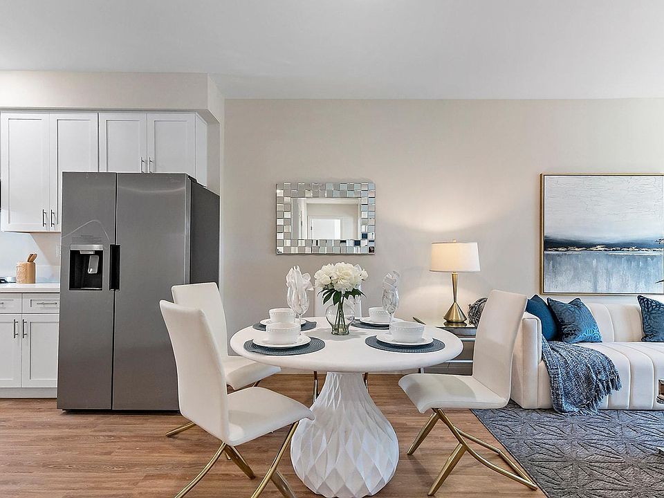 Living room /Dining Room