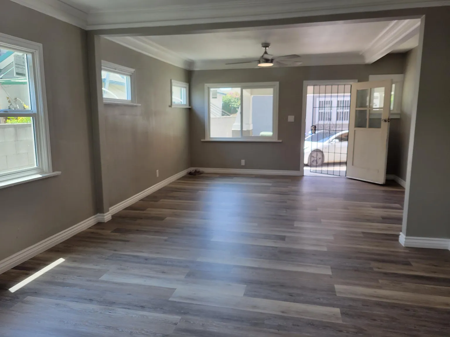 3067 Harrington Ave — Photo 2