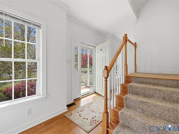 3rd image of 3236 Lakewood Rd