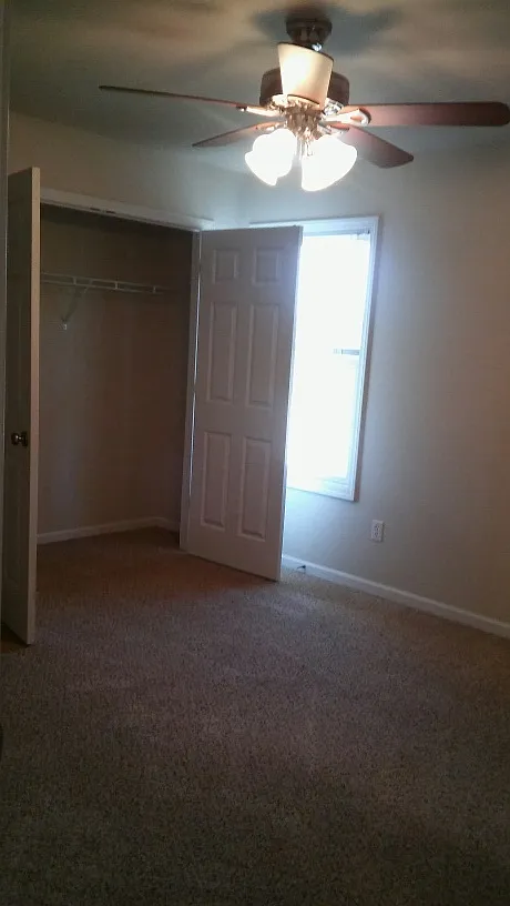 2 bed, 2.5 bath, 1100 sqft, $900 — Photo 3