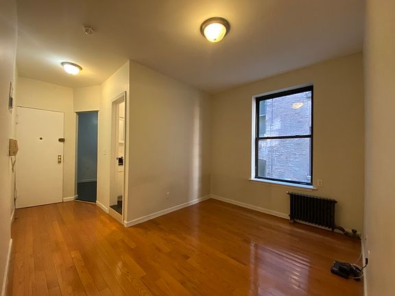 3rd image of 41-18 29th St #2C