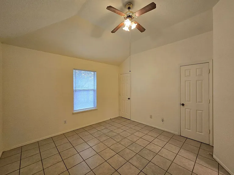 3902 Old FM 440 Rd #D — Photo 10