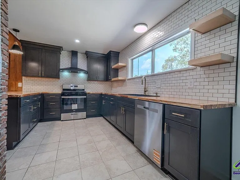410 Hardeman Ave — Photo 16