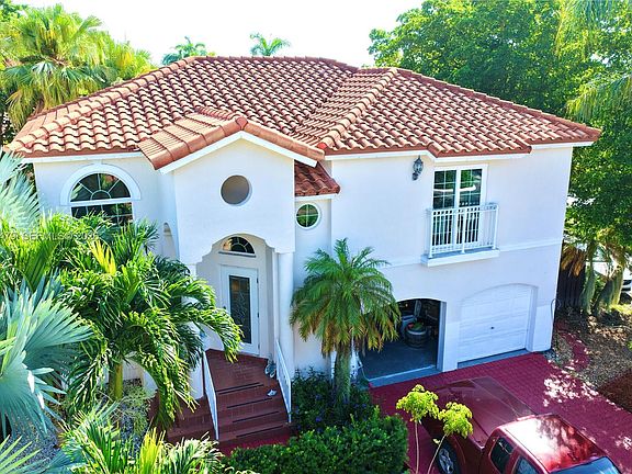 3rd image of 4631 SW 154th Pl