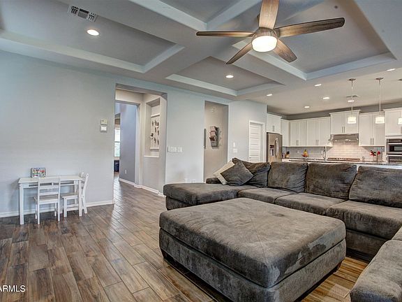 5th image of 3926 E Mead Dr