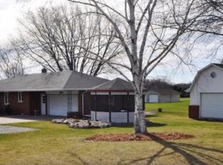1593 Grant St, De Pere, WI 54115