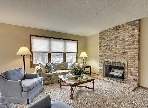 4th image of 3705 Cottonwood Ln N