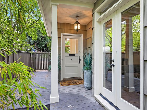 On coveted Prospect St 
