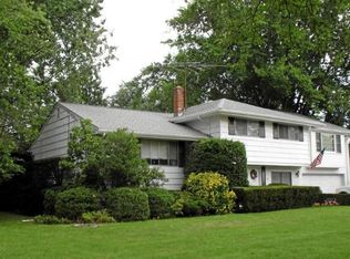 36 Burnside Pl, Wayne, NJ 07470