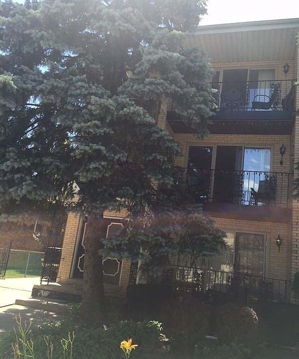 2nd image of 6618 N Northwest Hwy APT 3