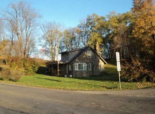 2377 Scrubgrass Rd, Grove City, PA 16127