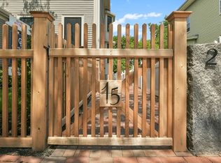 15 Pleasant St #2, Cambridge, MA 02139