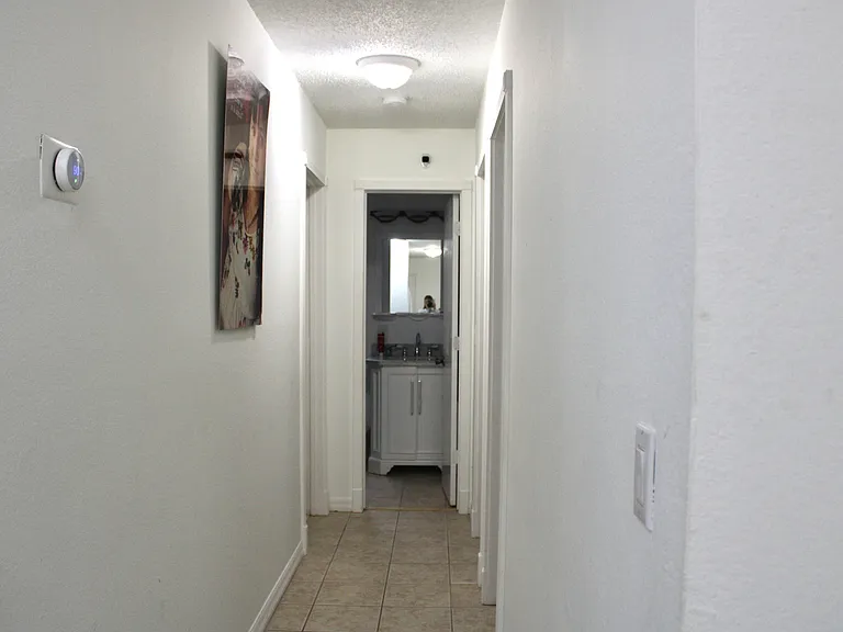 2533 SE Grand Dr — Photo 5