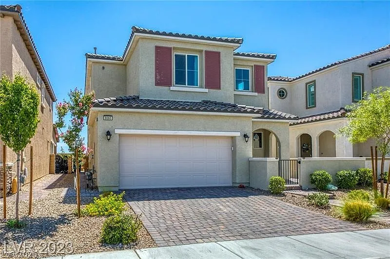 4 bed, 3.5 bath, 2397 sqft, $2,800 — Photo 1