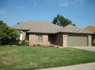 2553 S York Ave, Springfield, MO 65807