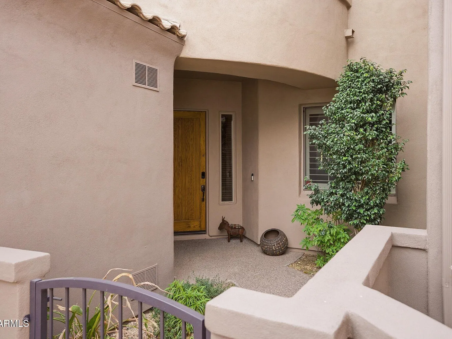 4 bed, 3.0 bath, 2644 sqft, $5,500 — Photo 2
