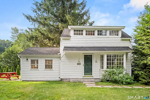 527 Danbury Rd Photo 1