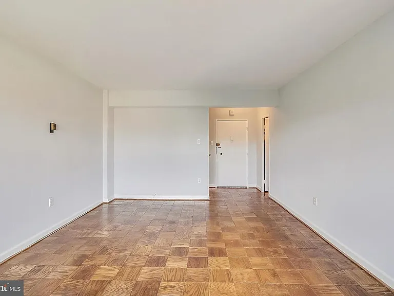 4201 Cathedral Ave NW #1218E — Photo 12