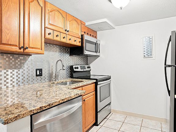 2nd image of 1020 15th St APT 34D