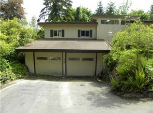 16824 Sylvester Rd SW, Normandy Park, WA 98166