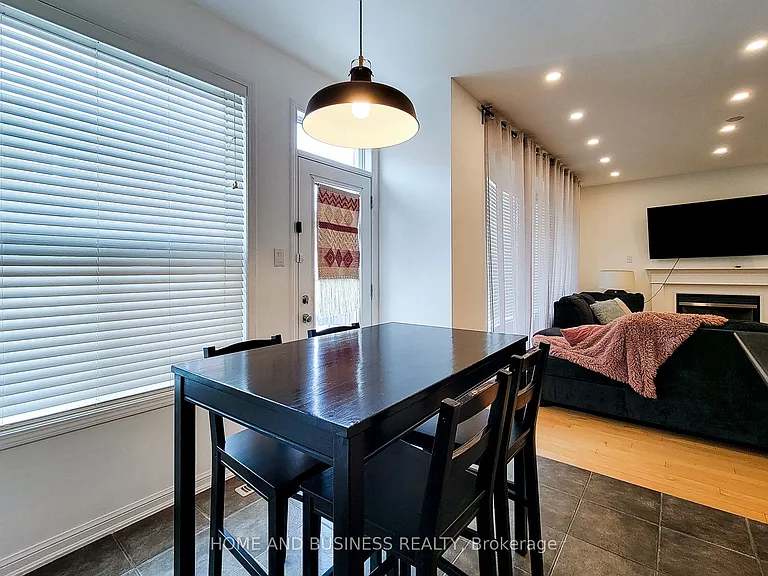 913 McEwan Dr — Photo 16