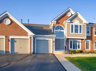 211 University Ln UNIT C, Elk Grove Village, IL 60007