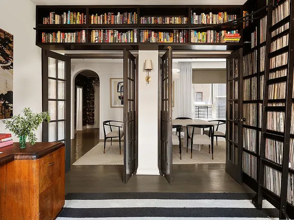 232 E 6th St #4AB, New York, NY 10003