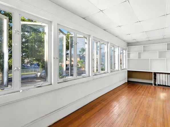 96-20 160th Avenue image 9 of 19